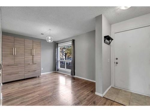 85-6915 Ranchview Drive Nw, Calgary, AB - Indoor Photo Showing Other Room