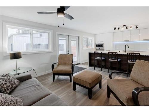 112 Silver Valley Rise Nw, Calgary, AB - Indoor Photo Showing Living Room