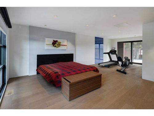 112 Silver Valley Rise Nw, Calgary, AB - Indoor Photo Showing Bedroom