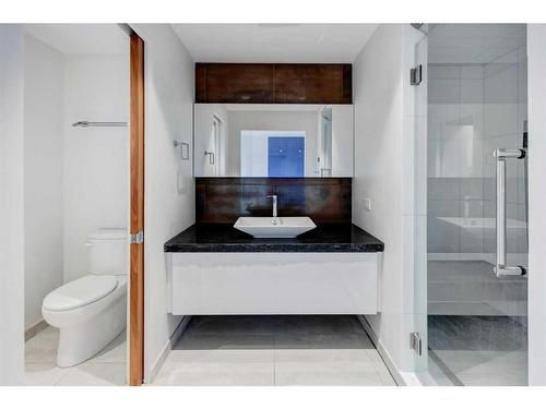 112 Silver Valley Rise Nw, Calgary, AB - Indoor Photo Showing Bathroom