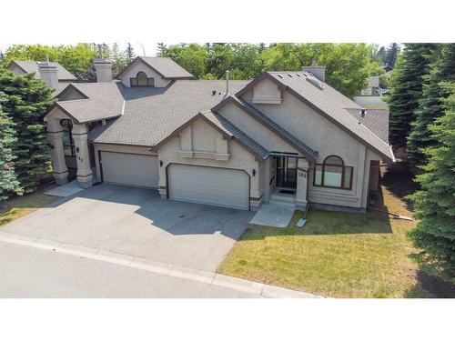 106 Oakbriar Close Sw, Calgary, AB - Outdoor With Facade