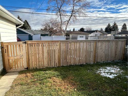 2444 44 Street Se, Calgary, AB - Outdoor