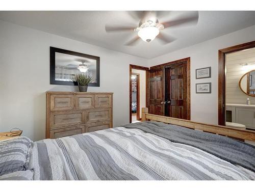 10632 Brackenridge Road Sw, Calgary, AB - Indoor Photo Showing Bedroom