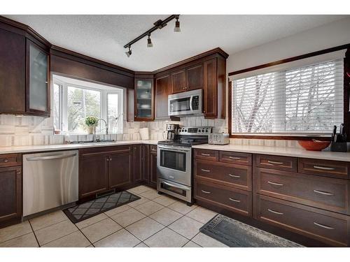 10632 Brackenridge Road Sw, Calgary, AB - Indoor Photo Showing Kitchen With Stainless Steel Kitchen