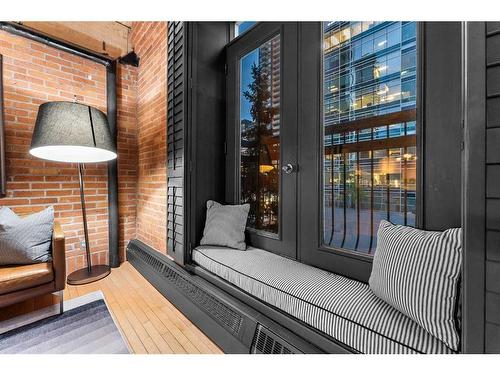 305-535 10 Avenue Sw, Calgary, AB - Outdoor With Balcony With Exterior