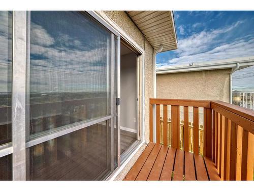 D-7540D Hunterview Drive Nw, Calgary, AB - Outdoor With Deck Patio Veranda With Exterior