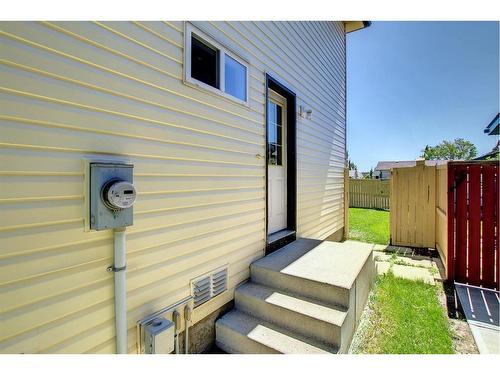 312 Tarington Close Ne, Calgary, AB - Outdoor With Exterior