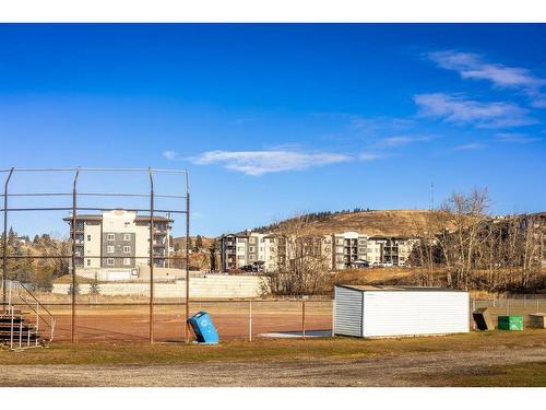 1411-625 Glenbow Drive, Cochrane, AB - Outdoor