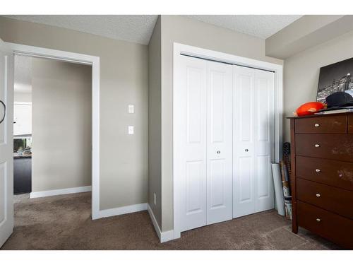 2410-625 Glenbow Drive, Cochrane, AB - Indoor Photo Showing Bedroom