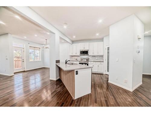 8 Sage Valley Close Nw, Calgary, AB - Indoor Photo Showing Kitchen