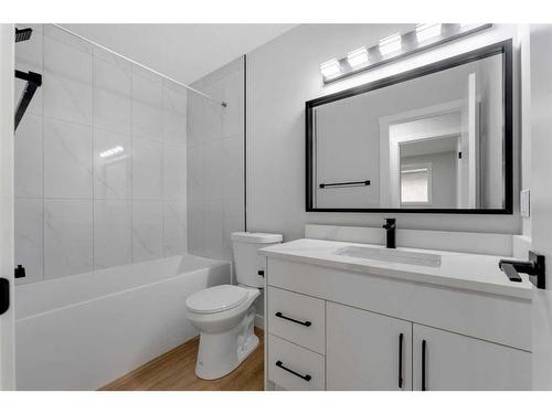 143 Bermuda Drive Nw, Calgary, AB - Indoor Photo Showing Bathroom