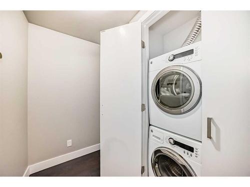 506-1500 7 Street Sw, Calgary, AB - Indoor Photo Showing Laundry Room