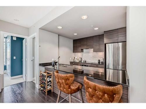 506-1500 7 Street Sw, Calgary, AB - Indoor Photo Showing Kitchen With Stainless Steel Kitchen With Upgraded Kitchen