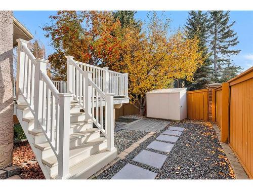 248 Canterbury Court Sw, Calgary, AB - Outdoor