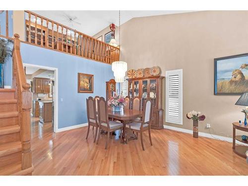 248 Canterbury Court Sw, Calgary, AB - Indoor Photo Showing Dining Room