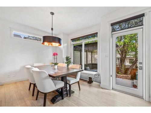 724 14A Street Se, Calgary, AB - Indoor Photo Showing Dining Room