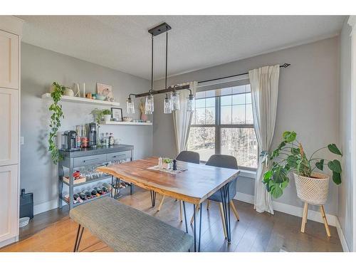 404-3704 15A Street Sw, Calgary, AB - Indoor Photo Showing Dining Room