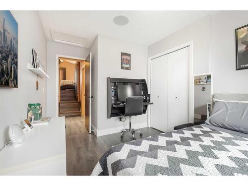 116 Country Hills Way Nw, Calgary, AB - Indoor Photo Showing Bedroom