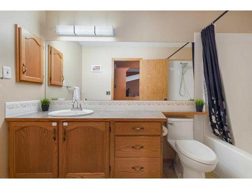 116 Country Hills Way Nw, Calgary, AB - Indoor Photo Showing Bathroom