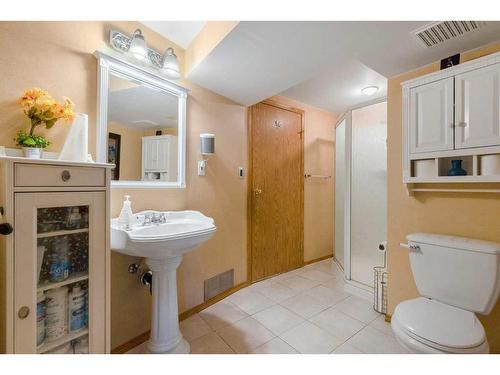 116 Country Hills Way Nw, Calgary, AB - Indoor Photo Showing Bathroom