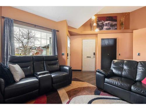 116 Country Hills Way Nw, Calgary, AB - Indoor Photo Showing Living Room