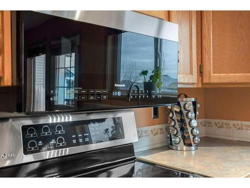 116 Country Hills Way Nw, Calgary, AB - Indoor Photo Showing Kitchen