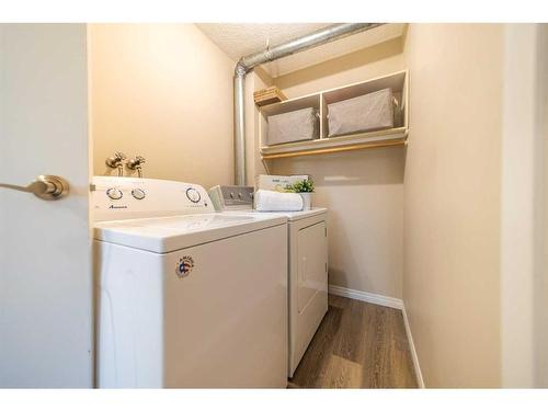 34-3015 51 Street Sw, Calgary, AB - Indoor Photo Showing Laundry Room