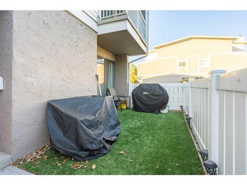 34-3015 51 Street Sw, Calgary, AB - Outdoor With Exterior