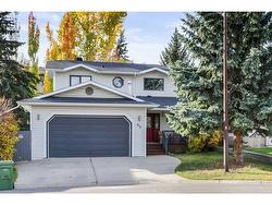 55 Cedargrove Way SW Calgary, AB T2W 4V2