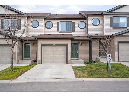 118 Copperpond Landing Se, Calgary, AB - Outdoor With Facade