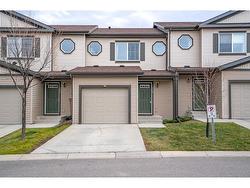 118 Copperpond Landing SE Calgary, AB T2Z 1G6