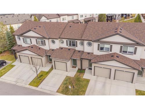 118 Copperpond Landing Se, Calgary, AB - Outdoor With Facade