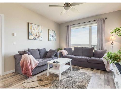 408-8531 8A Avenue Sw, Calgary, AB - Indoor Photo Showing Living Room