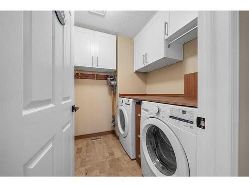 306 Douglas Park Boulevard Se, Calgary, AB - Indoor Photo Showing Laundry Room