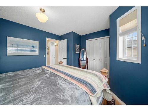 306 Douglas Park Boulevard Se, Calgary, AB - Indoor Photo Showing Bedroom