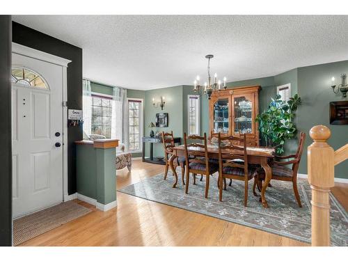 306 Douglas Park Boulevard Se, Calgary, AB - Indoor Photo Showing Dining Room