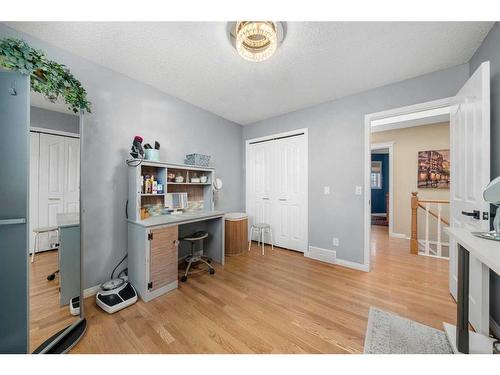 306 Douglas Park Boulevard Se, Calgary, AB - Indoor Photo Showing Other Room