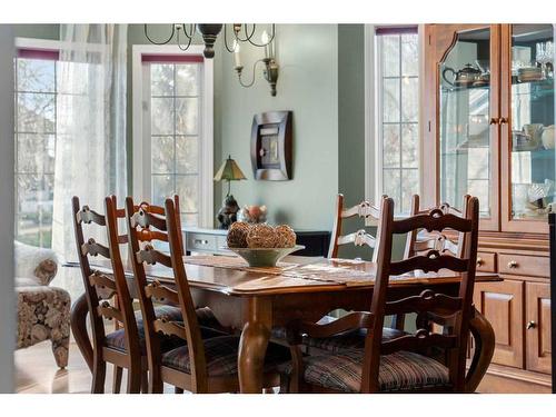 306 Douglas Park Boulevard Se, Calgary, AB - Indoor Photo Showing Dining Room