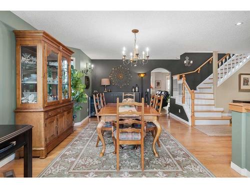 306 Douglas Park Boulevard Se, Calgary, AB - Indoor Photo Showing Dining Room