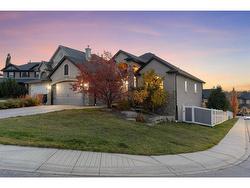 204 Sienna Park Heath SW Calgary, AB T3H 5K7