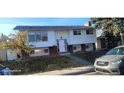 240 Rundleview Drive NE Calgary, AB T1Y 1H8