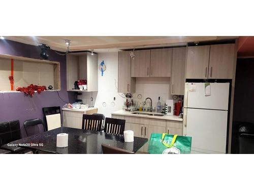 240 Rundleview Drive Ne, Calgary, AB - Indoor Photo Showing Kitchen