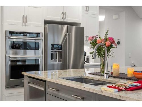 199 Lucas Terrace Nw, Calgary, AB - Indoor Photo Showing Kitchen With Double Sink With Upgraded Kitchen