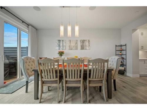 199 Lucas Terrace Nw, Calgary, AB - Indoor Photo Showing Dining Room