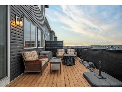 199 Lucas Terrace Nw, Calgary, AB - Outdoor With Deck Patio Veranda With Exterior