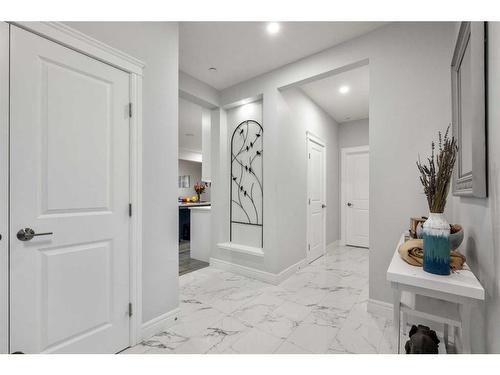 199 Lucas Terrace Nw, Calgary, AB - Indoor Photo Showing Other Room