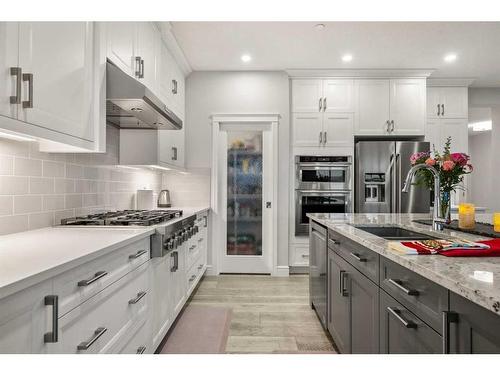 199 Lucas Terrace Nw, Calgary, AB - Indoor Photo Showing Kitchen With Upgraded Kitchen