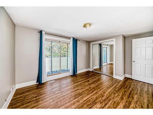 6428 Silver Springs Way Nw, Calgary, AB - Indoor Photo Showing Other Room