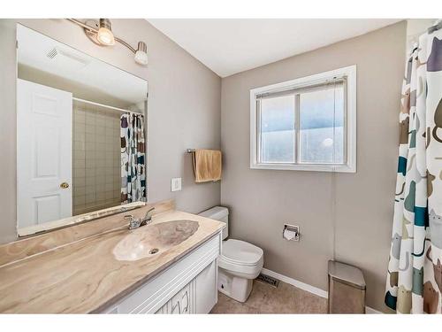 6428 Silver Springs Way Nw, Calgary, AB - Indoor Photo Showing Bathroom