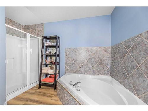 151 Somerglen Common Sw, Calgary, AB - Indoor Photo Showing Bathroom